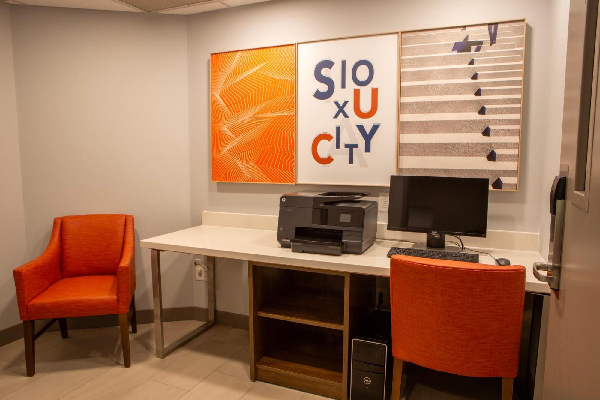 Holiday Inn Express & Suites Sioux City-South By Ihg Εξωτερικό φωτογραφία