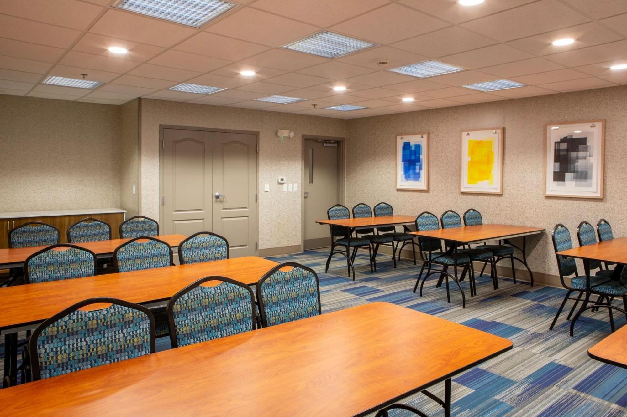Holiday Inn Express & Suites Sioux City-South By Ihg Εξωτερικό φωτογραφία
