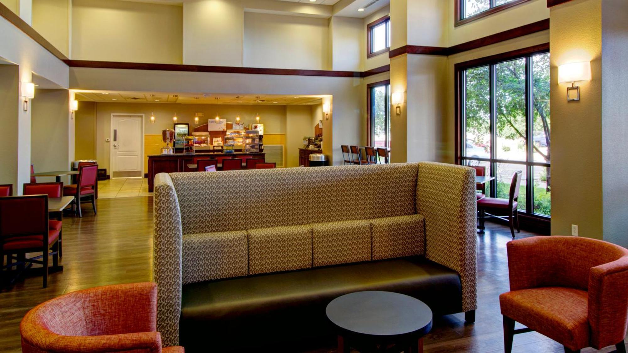 Holiday Inn Express & Suites Sioux City-South By Ihg Εξωτερικό φωτογραφία